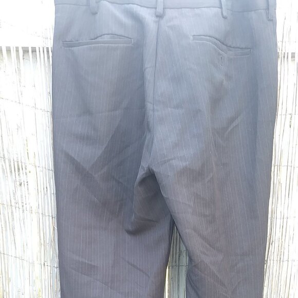 Van Heusen Black Pinstripe Mens Pants Slacks 32x32 - Picture 8 of 16